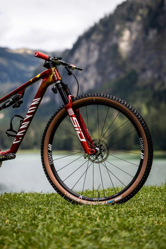 Canyon Lux CFR Thibaulta Francoise