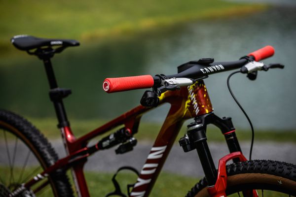 Canyon Lux CFR Thibaulta Francoise