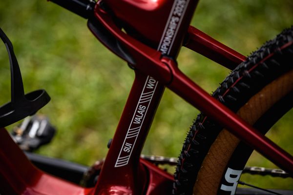 Canyon Lux CFR Thibaulta Francoise