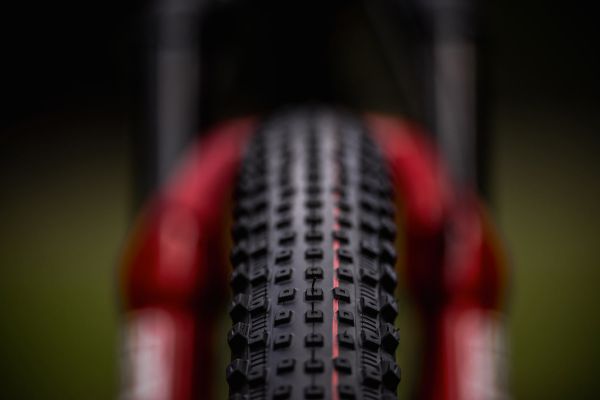 Canyon Lux CFR Lucy Schwarzbauera