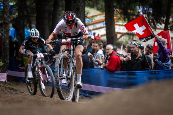 MS MTB 2025 - Alessandra Keller bojuje o stbro