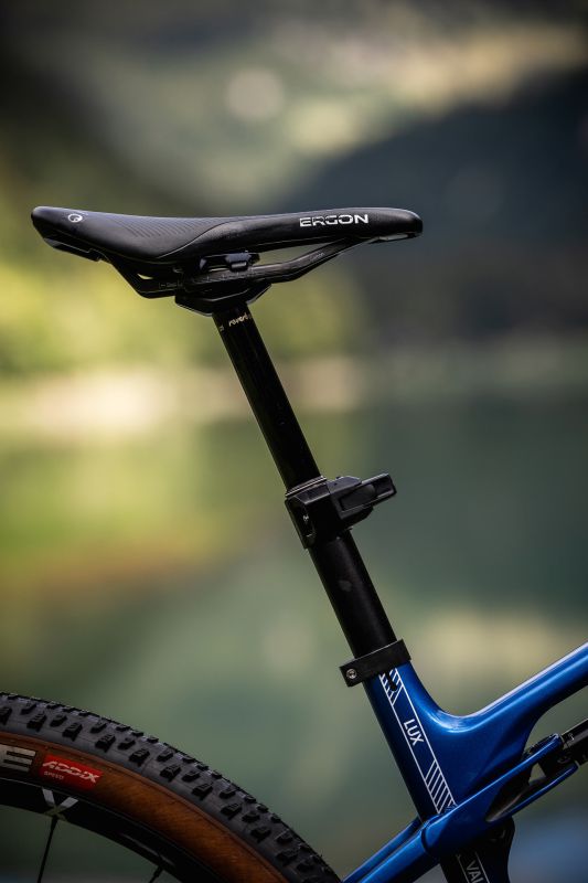 Canyon Lux CFR Valentiny Corvi