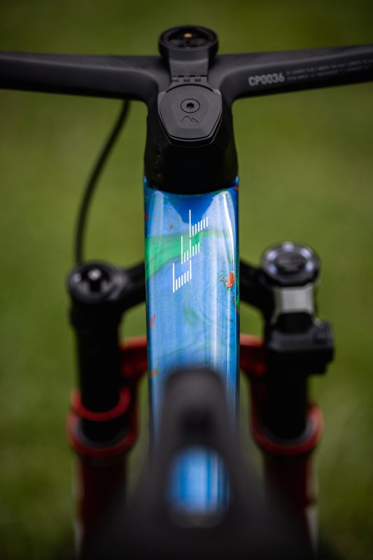 Canyon Lux CFR Valentiny Corvi