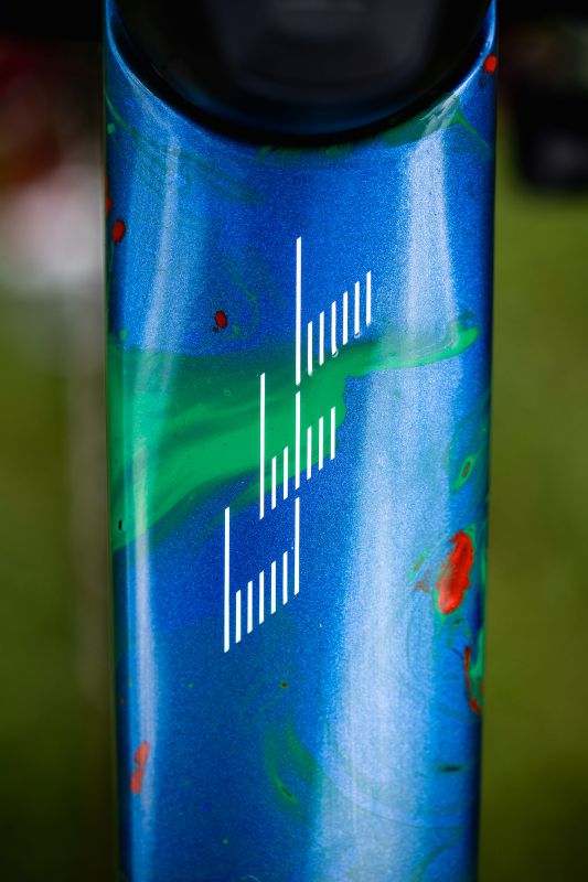 Canyon Lux CFR Valentiny Corvi