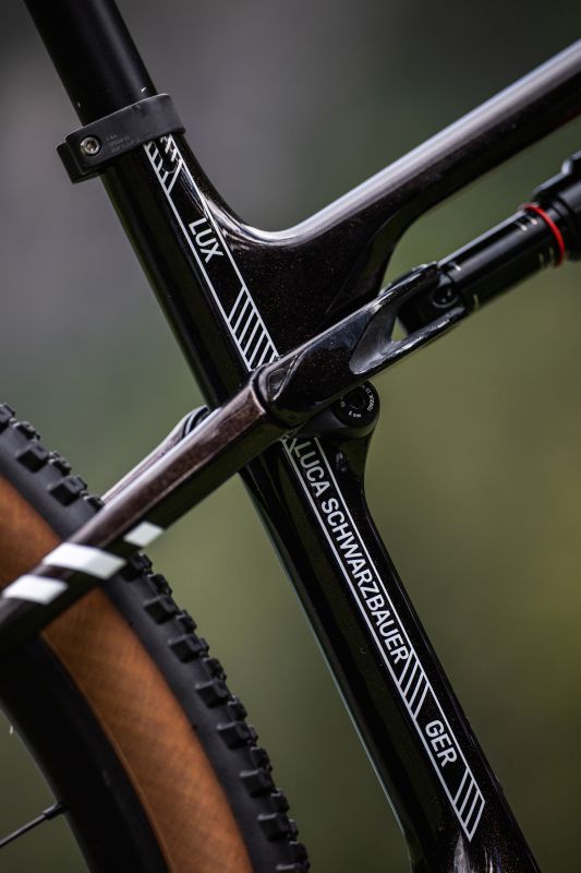 Canyon Lux CFR Lucy Schwarzbauera