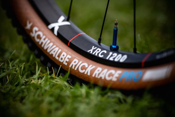 Canyon Lux CFR Lucy Schwarzbauera