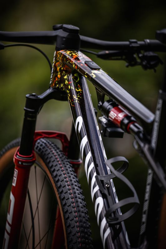 Canyon Lux CFR Lucy Schwarzbauera