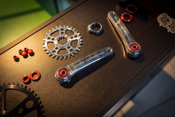 BESPOKED 2025 - Komponenty