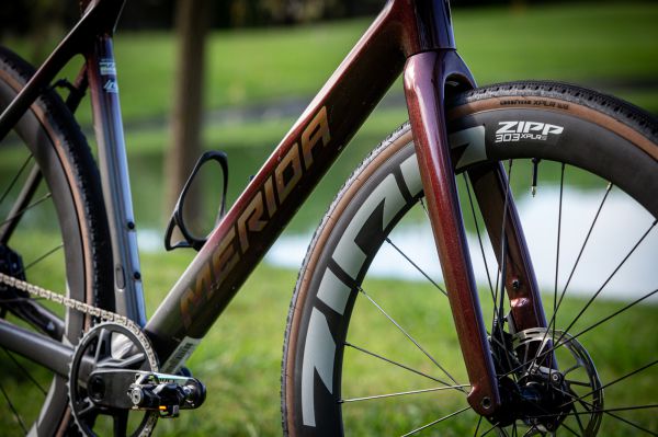 Merida Mission 9000 - launch novho gravel biku