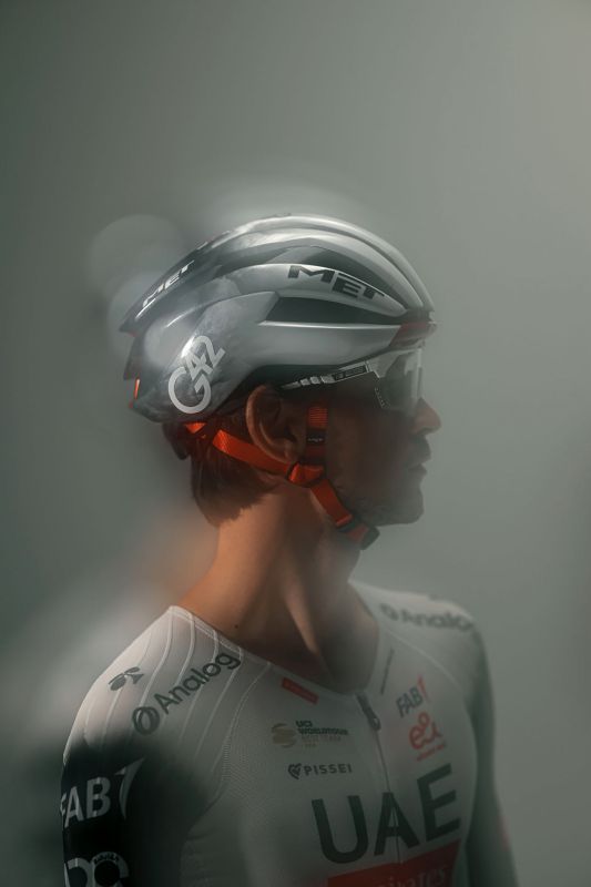 MET Trenta 3K Carbon