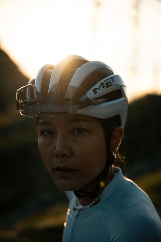 MET Trenta 3K Carbon