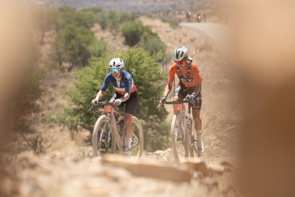 Gravel Burn 2025 - Dubau-Prvot a domc Ashleigh Moolman-Pasio