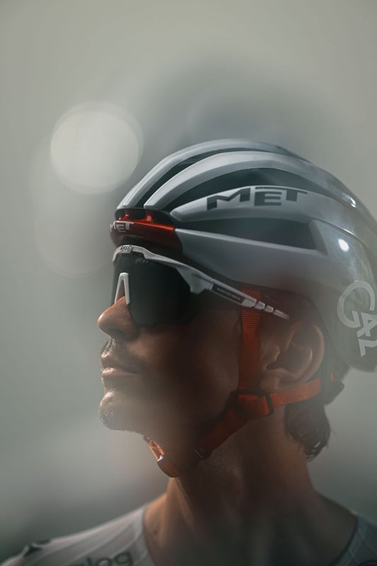 MET Trenta 3K Carbon