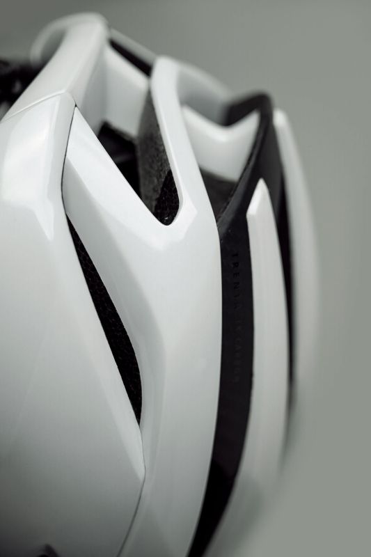 MET Trenta 3K Carbon