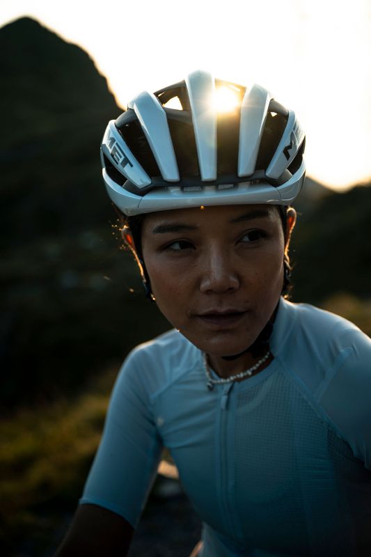 MET Trenta 3K Carbon