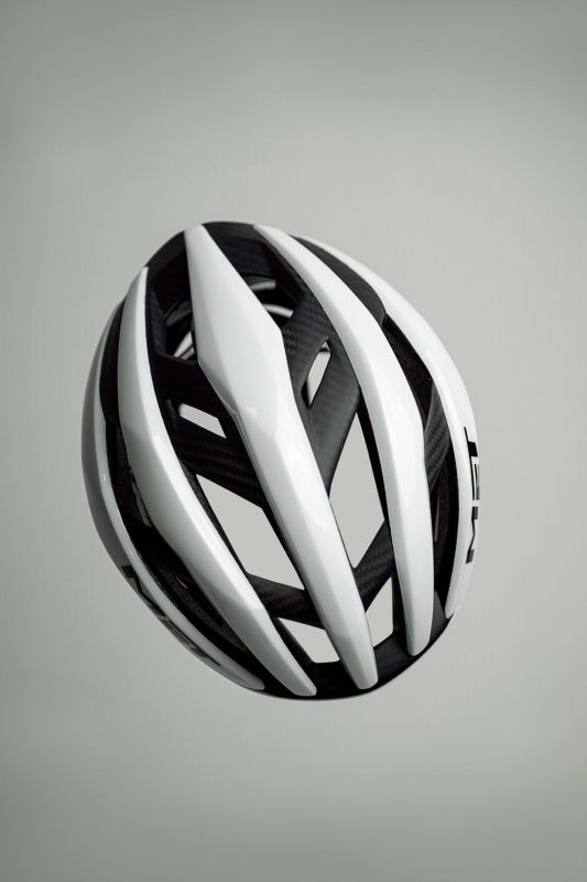 MET Trenta 3K Carbon