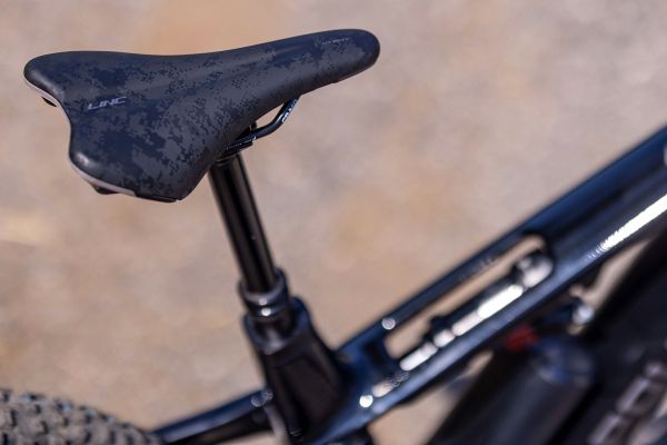 Polygon Collosus TLE 8 AXS