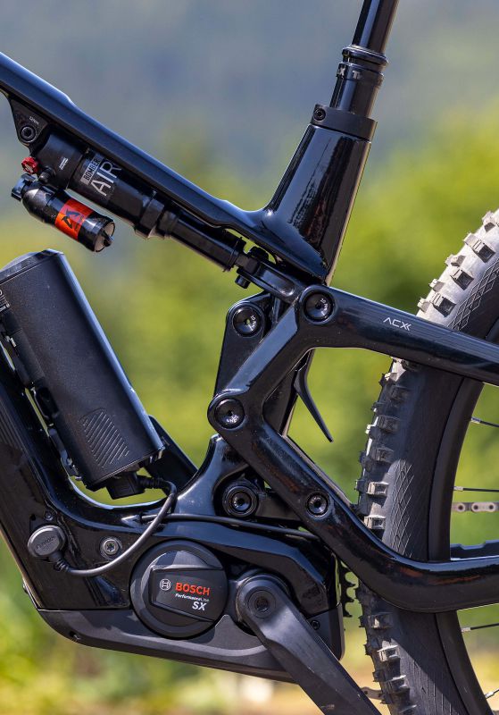 Polygon Collosus TLE 8 AXS