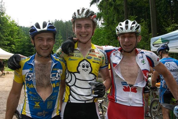 Beskidy MTB Trophy 2007 - 2. etapa 9.6. - trio českých bikerů Hornych, Stadtherr a Kramář