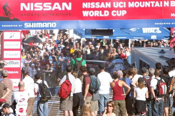 Nissan UCI MTB World Cup DH+4X #3, Mont St. Anne 24.6.'07 - Hill dojíždí do cíle